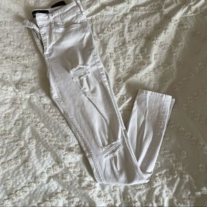 White distressed skinny jeans